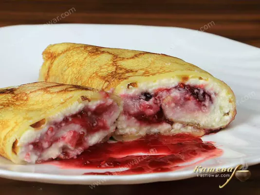 Pancakes with cottage cheese and raspberries – recipe photo, russian cuisine