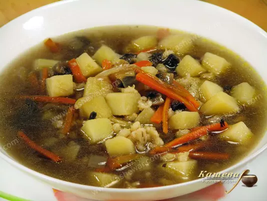 Грибний суп з перловою крупою – рецепт з фото, білоруська кухня