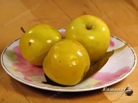 Квашені яблука – рецепт з фото, українська кухня