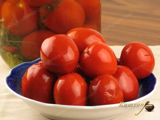 Солоні помідори холодним розсолом – рецепт з фото, заготовки на зиму.