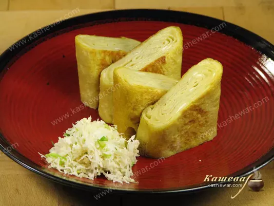 Рулет з омлету (Тамагоякі) – рецепт з фото, японська кухня