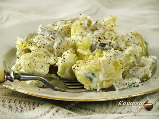 Картопляний салат із солоними огірками – рецепт з фото, болгарська кухня