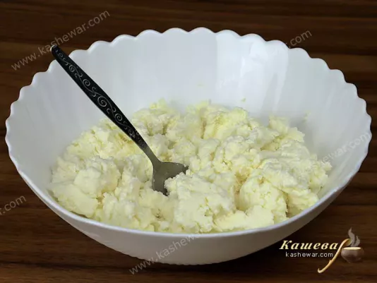 Cottage cheese filling for pancakes