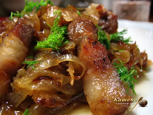 Смажене сало з цибулею – рецепт з фото, українська кухня