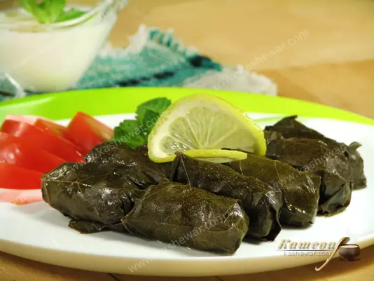Долма по-грецьки у виноградному листі – рецепт з фото, грецька кухня