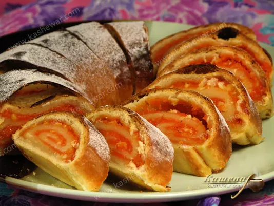 Рулет з морквяно-лимонною начинкою – рецепт з фото, болгарська кухня