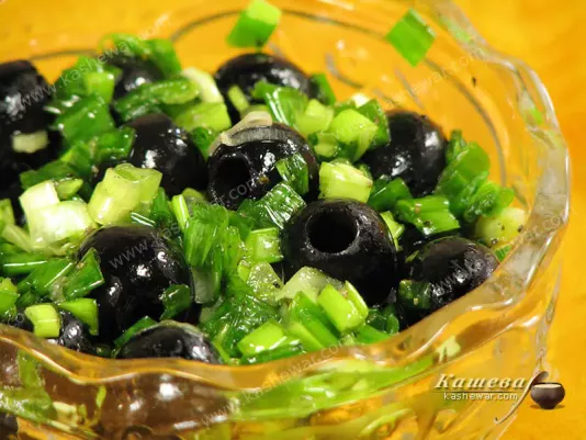 Салат з цибулі та оливок – рецепт з фото, болгарська кухня