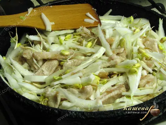 Pork, Chinese cabbage and soybean sprouts