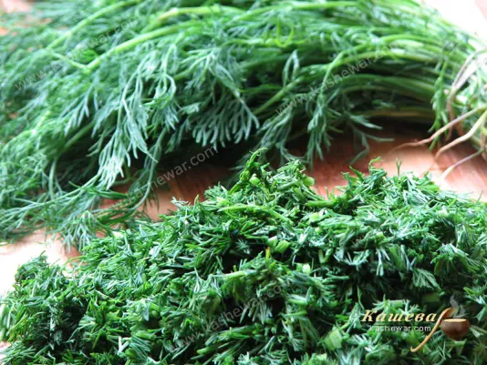 Chopping dill for drying
