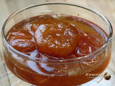 Apricot Jam with Whole Slices – recipe ingredient