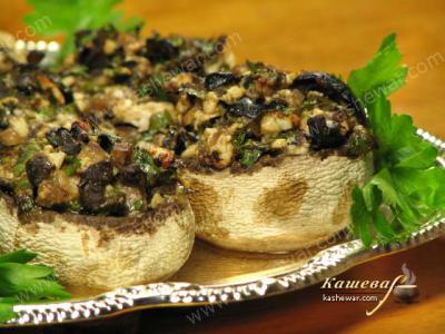 Шампиньоны фаршированные сыром фета и маслинами – рецепт с фото, греческая кухня