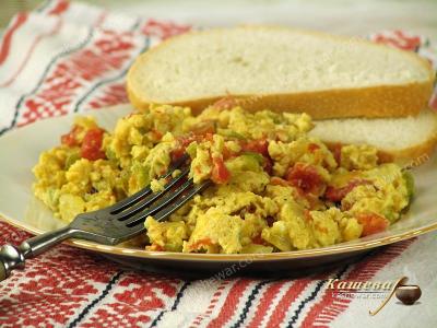 Scrambled Eggs with Tomato and Bell Pepper