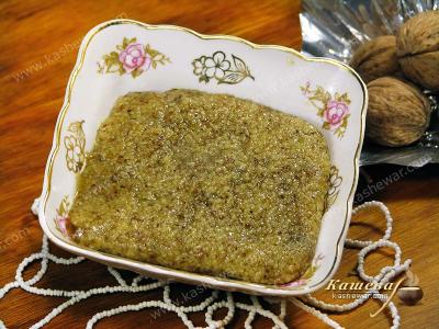 Honey with Nuts – recipe with photo, Uzbek cuisine