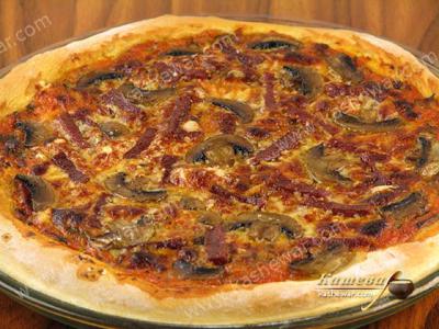 Пицца с колбасой и грибами – рецепт с фото, итальянская кухня
