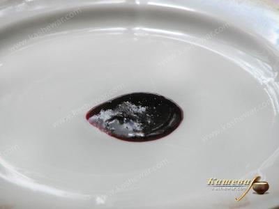 How to check if blackcurrant jam is ready?