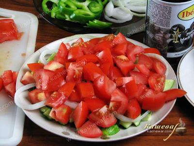Coarsely chopped tomatoes