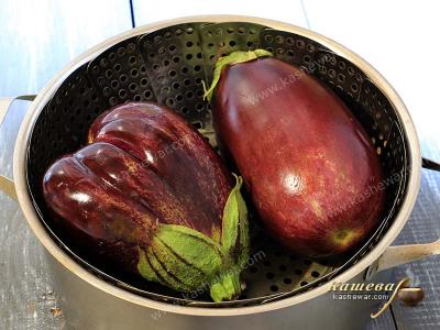 Steamed eggplants