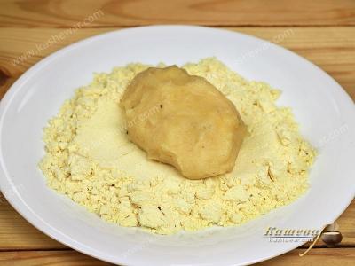 Potato cutlets in flour