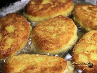 Potato cutlets in a pan