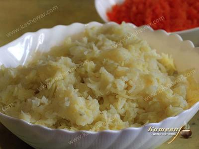 Boiled, grated potatoes