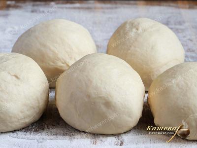 Yeast dough balls