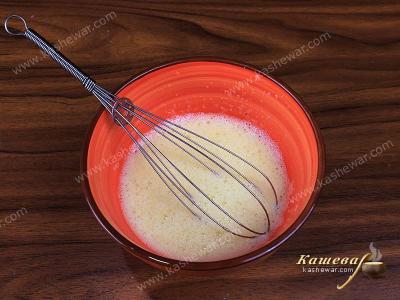 Whipped egg yolks with sugar