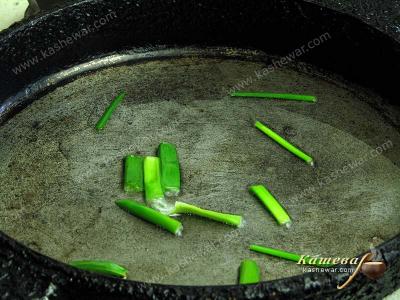 Green onion preparation
