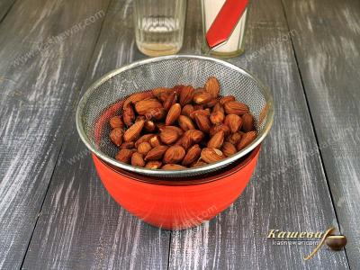 Boiled almonds
