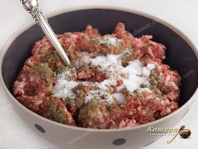 Minced pork with spices