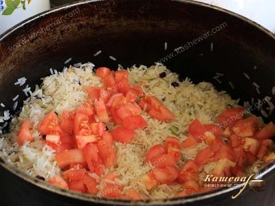 Tomatoes and pilaf