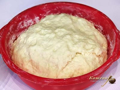 Yeast dough for pie
