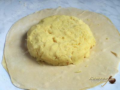 Potato filling on dough sheets