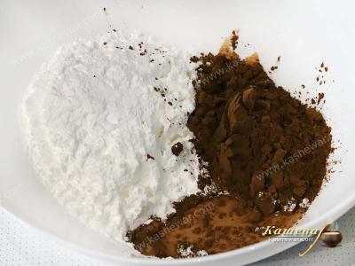 Какао-порошок и сахарная пудра