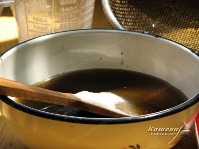 Preparation of tarragon syrup