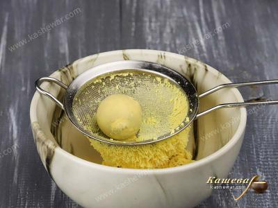 Grated yolk