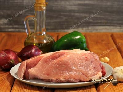 Pork with vegetables and olive oil