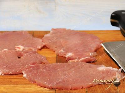 Thinly sliced pork ham