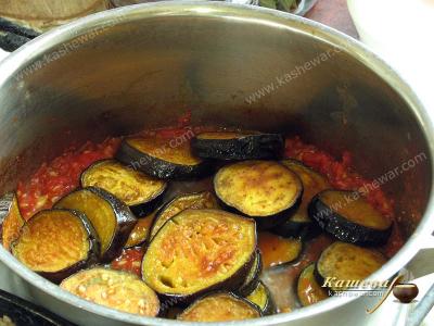 Eggplant in tomato sauce