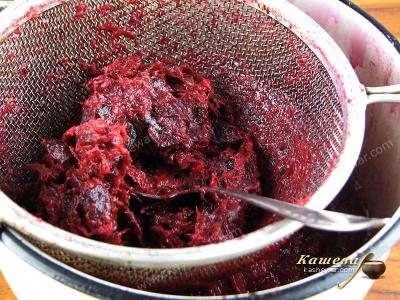 Grind the plums through a sieve