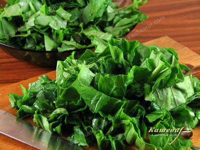 Chopped spinach and sorrel
