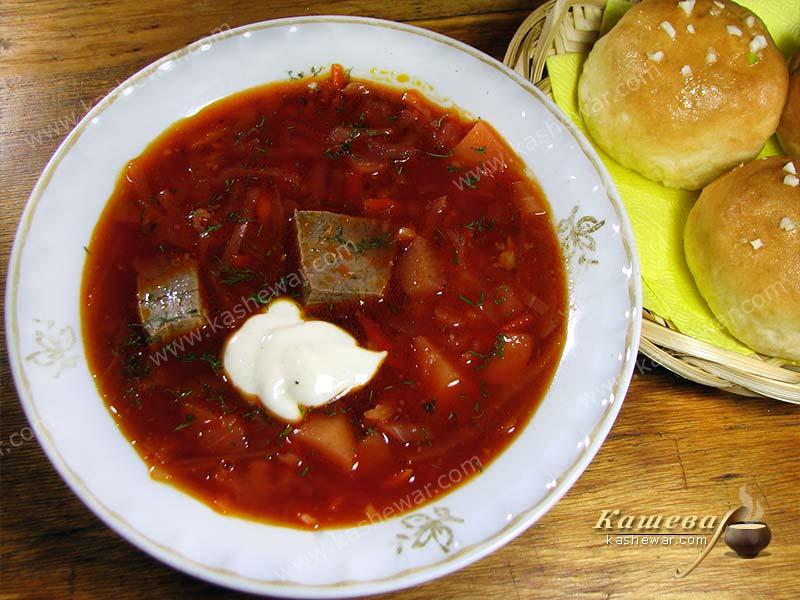 Borscht with Meat and Pampushka – recipe with photo, ukrainian dish