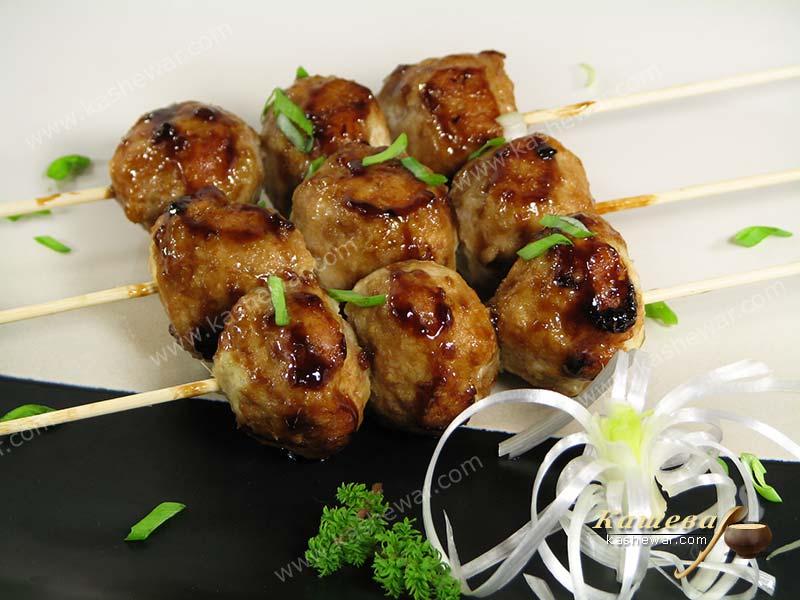 Grilled Chicken Meatballs (Tsukune) – recipe with photo, japanese cuisine