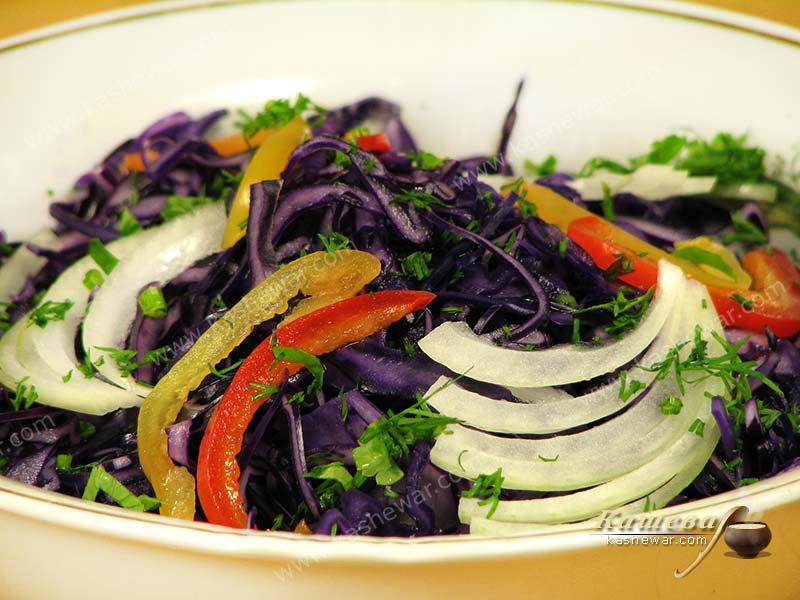 Салат из краснокочанной капусты со сладким перцем – рецепт с фото, молдавская кухня